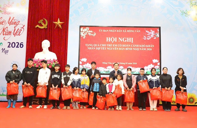 Xã Hồng Vân: 80 trẻ em có hoàn cảnh khó khăn được nhận quà Tết- Ảnh 3.