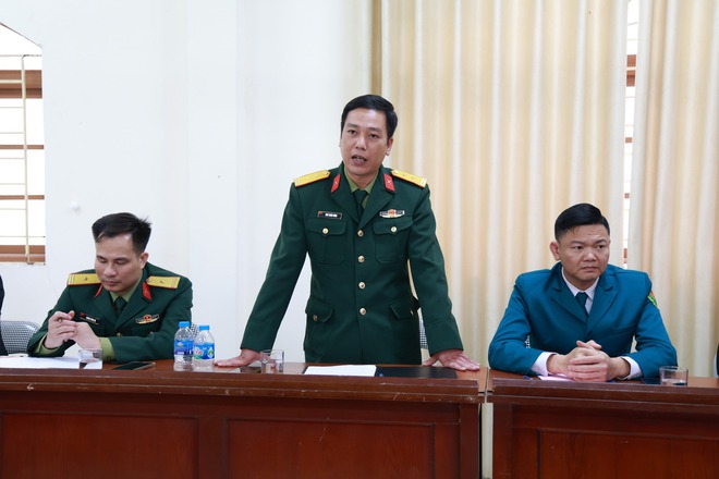 TRUNG GIÃ BÀN GIAO NHIỆM VỤ CHỈ HUY TRƯỞNG BAN CHỈ HUY QUÂN SỰ XÃ- Ảnh 6.