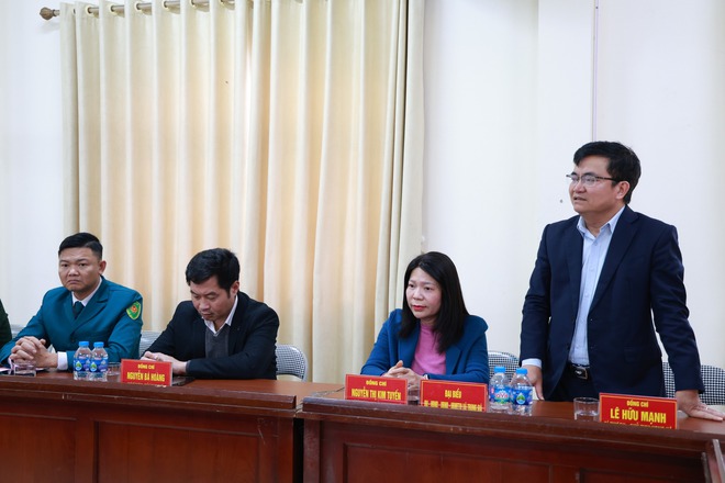 TRUNG GIÃ BÀN GIAO NHIỆM VỤ CHỈ HUY TRƯỞNG BAN CHỈ HUY QUÂN SỰ XÃ- Ảnh 7.