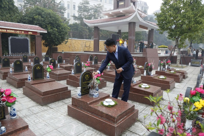 Lãnh đạo phường Hà Đông viếng nghĩa trang Liệt sĩ trên địa bàn phường- Ảnh 5.