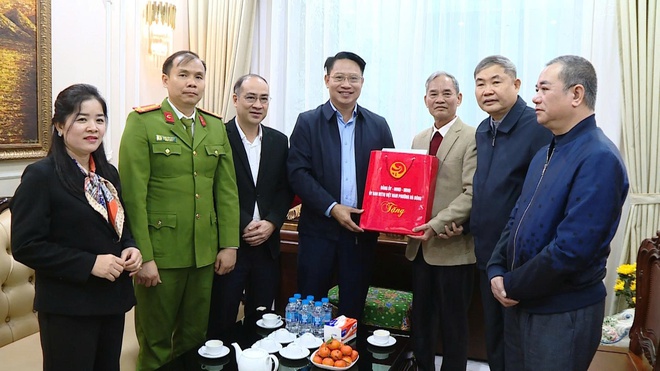 Phường Hà Đông thăm, tặng quà người có công nhân dịp Tết Nguyên đán Bính Ngọ năm 2026- Ảnh 3.