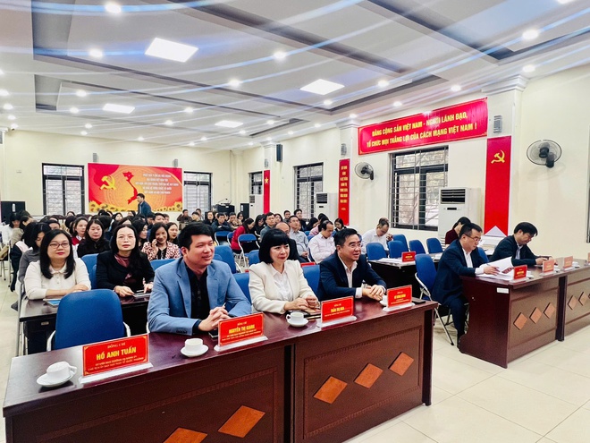 Khương Đình: Tiếp sóng Hội nghị trực tuyến toàn quốc nghiên cứu, học tập, quán triệt và triển khai thực hiện Nghị quyết Đại hội XIV- Ảnh 1.