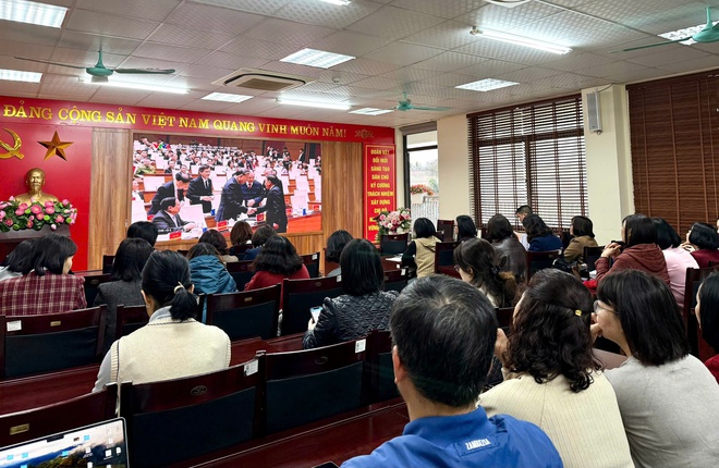 Khương Đình: Tiếp sóng Hội nghị trực tuyến toàn quốc nghiên cứu, học tập, quán triệt và triển khai thực hiện Nghị quyết Đại hội XIV- Ảnh 3.