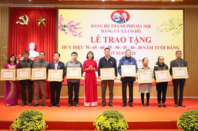 ĐẢNG ỦY XÃ CỔ ĐÔ LONG TRỌNG TỔ CHỨC LỄ TRAO TẶNG HUY HIỆU ĐẢNG ĐỢT 03/02/2026- Ảnh 5.