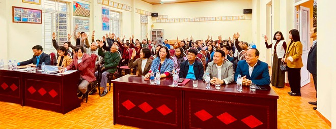 CỬ TRI THÔN ĐÁ CHÔNG (XÃ BA VÌ) VÀ THÔN LA XUYÊN (XÃ CỔ ĐÔ) NHẤT TRÍ CAO, TÍN NHIỆM ĐỒNG CHÍ NGUYỄN THỊ KIM OANH VÀ ĐỒNG CHÍ HOÀNG TRÚC PHONG ỨNG CỬ ĐẠI BIỂU HĐND XÃ CỔ ĐÔ NHIỆM KỲ 2026–2031- Ảnh 1. CỬ TRI THÔN ĐÁ CHÔNG (XÃ BA VÌ) VÀ THÔN LA XUYÊN (XÃ CỔ ĐÔ) NHẤT TRÍ CAO, TÍN NHIỆM ĐỒNG CHÍ NGUYỄN THỊ KIM OANH VÀ ĐỒNG CHÍ HOÀNG TRÚC PHONG ỨNG CỬ ĐẠI BIỂU HĐND XÃ CỔ ĐÔ NHIỆM KỲ 2026–2031- Ảnh 1.