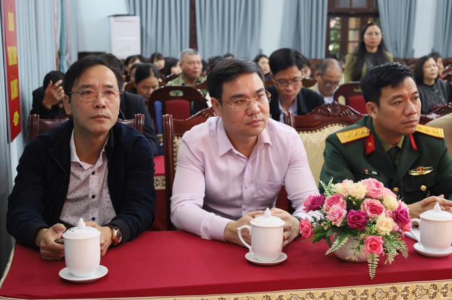 CÁN BỘ, ĐẢNG VIÊN XÃ CỔ ĐÔ THAM DỰ HỘI NGHỊ QUÁN TRIỆT, TRIỂN KHAI THỰC HIỆN NGHỊ QUYẾT ĐẠI HỘI XIV CỦA ĐẢNG- Ảnh 1.