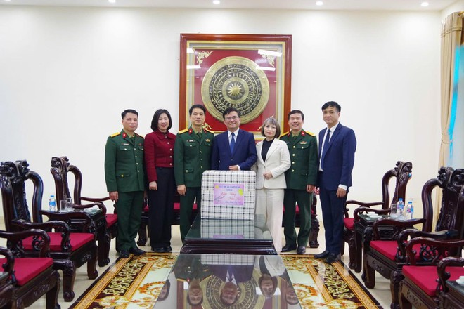 ĐẢNG ỦY, HĐND, UBND, ỦY BAN MTTQ VIỆT NAM XÃ TRUNG GIÃ THĂM, CHÚC TẾT LỮ ĐOÀN 86- Ảnh 3.