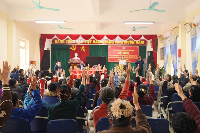 CỬ TRI THÔN ĐÁ CHÔNG (XÃ BA VÌ) VÀ THÔN LA XUYÊN (XÃ CỔ ĐÔ) NHẤT TRÍ CAO, TÍN NHIỆM ĐỒNG CHÍ NGUYỄN THỊ KIM OANH VÀ ĐỒNG CHÍ HOÀNG TRÚC PHONG ỨNG CỬ ĐẠI BIỂU HĐND XÃ CỔ ĐÔ NHIỆM KỲ 2026–2031- Ảnh 4. CỬ TRI THÔN ĐÁ CHÔNG (XÃ BA VÌ) VÀ THÔN LA XUYÊN (XÃ CỔ ĐÔ) NHẤT TRÍ CAO, TÍN NHIỆM ĐỒNG CHÍ NGUYỄN THỊ KIM OANH VÀ ĐỒNG CHÍ HOÀNG TRÚC PHONG ỨNG CỬ ĐẠI BIỂU HĐND XÃ CỔ ĐÔ NHIỆM KỲ 2026–2031- Ảnh 4.