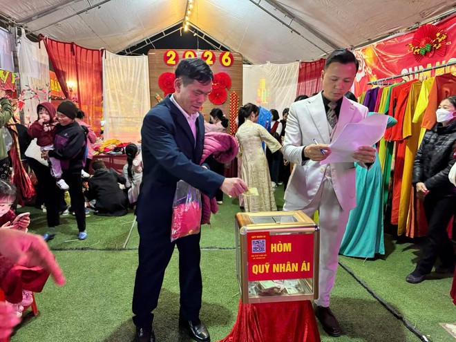 TRUNG GIÃ TƯNG BỪNG KHAI MẠC CHỢ HOA XUÂN TẾT BÍNH NGỌ 2026 – LAN TỎA YÊU THƯƠNG QUA HOẠT ĐỘNG ĐẤU GIÁ TỪ THIỆN- Ảnh 11.