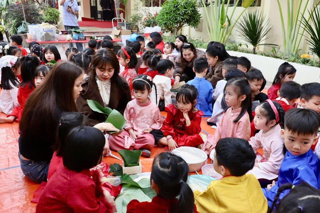 Chương trình “Xuân rộn ràng- Tết Bình an” Trường mầm non Vân Tảo- Ảnh 2.