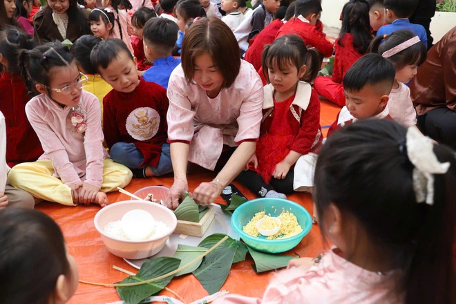 Chương trình “Xuân rộn ràng- Tết Bình an” Trường mầm non Vân Tảo- Ảnh 5.