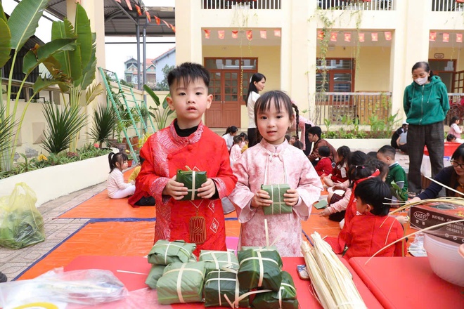 Chương trình “Xuân rộn ràng- Tết Bình an” Trường mầm non Vân Tảo- Ảnh 6.