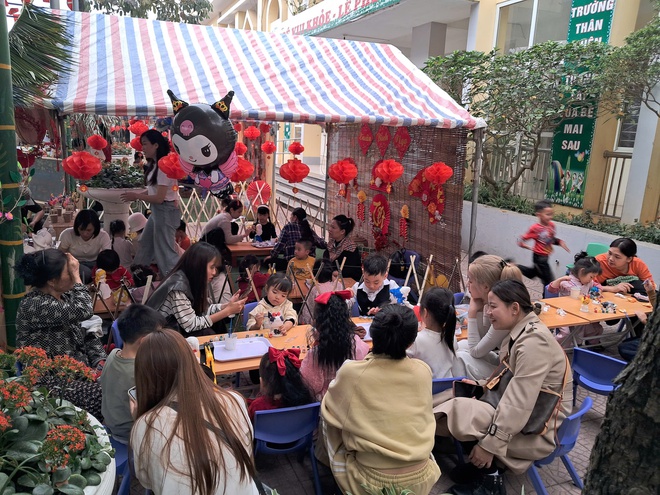 Lan tỏa giá trị truyền thống qua Hội chợ Xuân Bính Ngọ 2026 tại Trường Mầm non Thượng Vực- Ảnh 4.