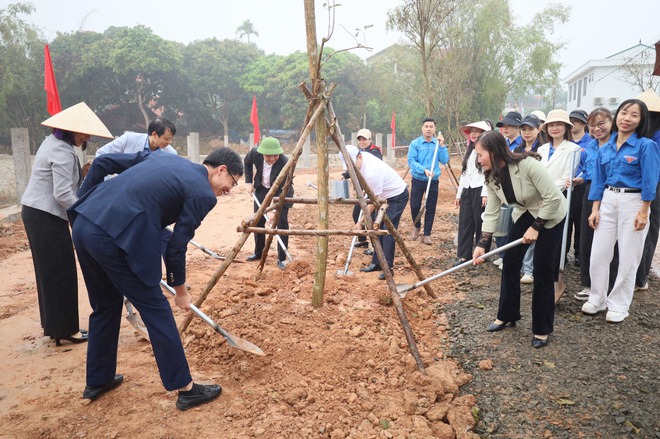 XÃ CỔ ĐÔ TỔ CHỨC LỄ PHÁT ĐỘNG “TẾT TRỒNG CÂY ĐỜI ĐỜI NHỚ ƠN BÁC HỒ” NĂM 2026- Ảnh 4.