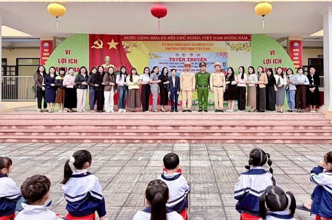 Trường Tiểu học Vân Tảo tổ chức tuyên truyền, phổ biến pháp luật về trật tự an toàn giao thông năm học 2025 - 2026- Ảnh 7.