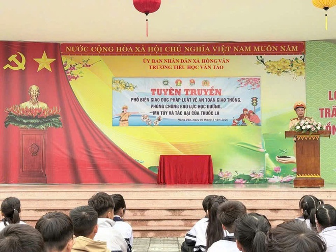 Trường Tiểu học Vân Tảo tổ chức tuyên truyền, phổ biến pháp luật về trật tự an toàn giao thông năm học 2025 - 2026- Ảnh 5.