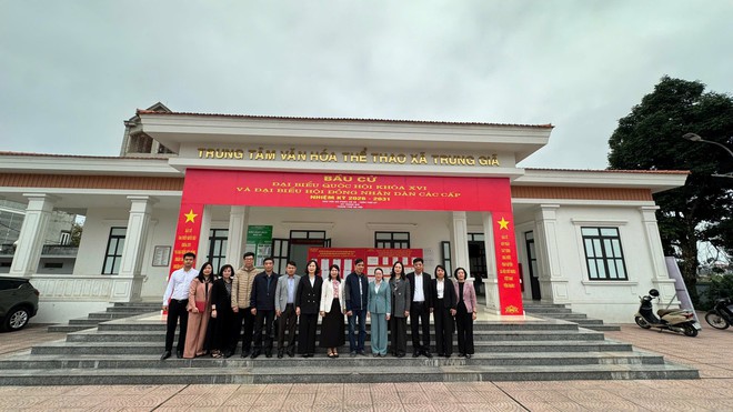 ĐOÀN KIỂM TRA, GIÁM SÁT CỦA ỦY BAN MTTQ VIỆT NAM THÀNH PHỐ HÀ NỘI KIỂM TRA CÔNG TÁC CHUẨN BỊ BẦU CỬ TẠI XÃ TRUNG GIÃ- Ảnh 4.