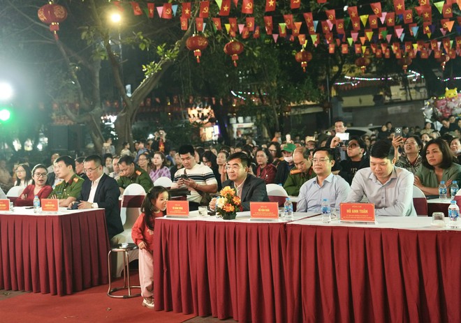 Khương Đình: Lan tỏa khí thế bầu cử qua đêm văn nghệ “Ngày hội non sông”- Ảnh 1.