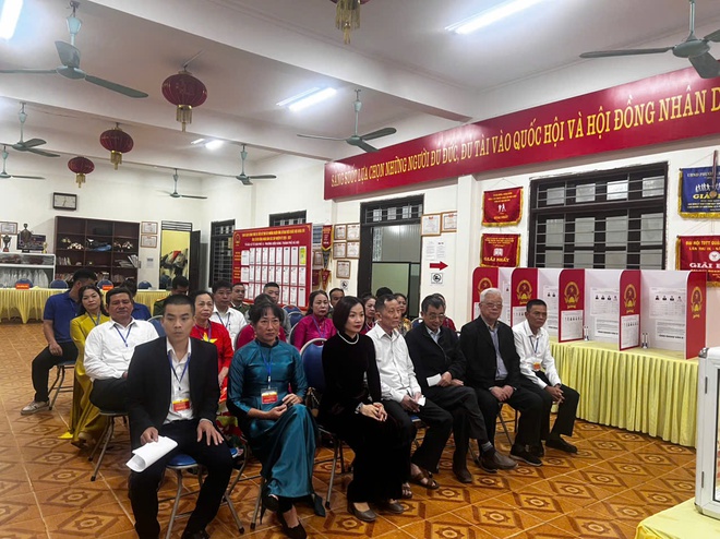 36 khu vực bỏ phiếu trên địa bàn phường Kiến đồng loạt khai mạc bầu cử Quốc hội khóa XVI và HĐND các cấp nhiệm kỳ 2026- 2031- Ảnh 3.