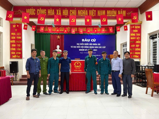 Công an xã Hồng Vân quyết tâm bảo vệ thành công cuộc bầu cử đại biểu Quốc hội khoá XVI và Hội đồng nhân dân các cấp, nhiệm kỳ 2026-2031 - Ảnh 4.