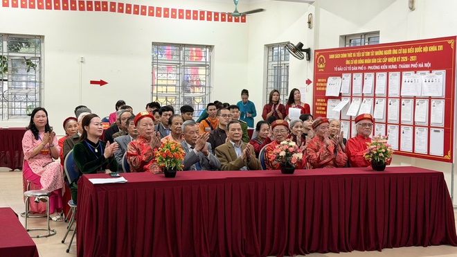36 khu vực bỏ phiếu trên địa bàn phường Kiến đồng loạt khai mạc bầu cử Quốc hội khóa XVI và HĐND các cấp nhiệm kỳ 2026- 2031- Ảnh 2.