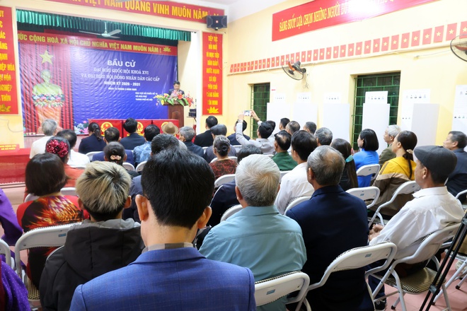 Hơn 33.000 cử tri tại xã Hòa Phú tham gia bỏ phiếu, đạt 99,44%

- Ảnh 2.
