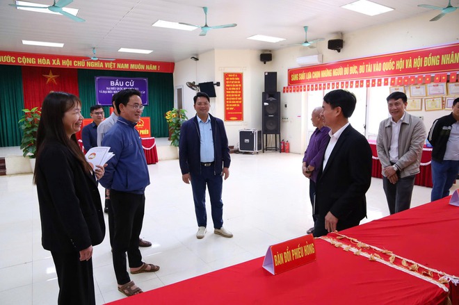 THƯỜNG TRỰC ĐẢNG ỦY XÃ CỔ ĐÔ KIỂM TRA CÔNG TÁC CHUẨN BỊ BẦU CỬ TẠI CÁC KHU VỰC BỎ PHIẾU TRÊN ĐỊA BÀN- Ảnh 1.