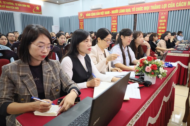 XÃ CỔ ĐÔ TỔ CHỨC HỘI NGHỊ TẬP HUẤN NGHIỆP VỤ TỔNG HỢP KẾT QUẢ BẦU CỬ VÀ THEO DÕI TIẾN ĐỘ CỬ TRI THAM GIA BỎ PHIẾU- Ảnh 2.