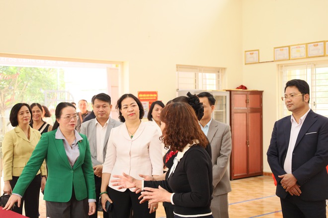 ĐOÀN GIÁM SÁT SỐ 06 CỦA ỦY BAN MTTQ VIỆT NAM THÀNH PHỐ HÀ NỘIKIỂM TRA CÔNG TÁC BẦU CỬ TRÊN ĐỊA BÀN XÃ CỔ ĐÔ- Ảnh 3.