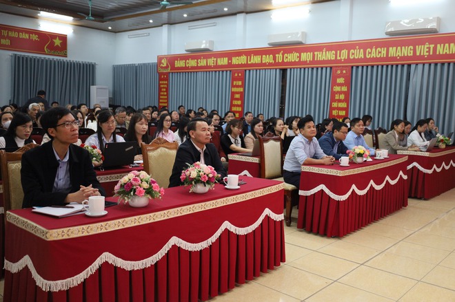 XÃ CỔ ĐÔ TỔ CHỨC HỘI NGHỊ TẬP HUẤN NGHIỆP VỤ TỔNG HỢP KẾT QUẢ BẦU CỬ VÀ THEO DÕI TIẾN ĐỘ CỬ TRI THAM GIA BỎ PHIẾU- Ảnh 1.