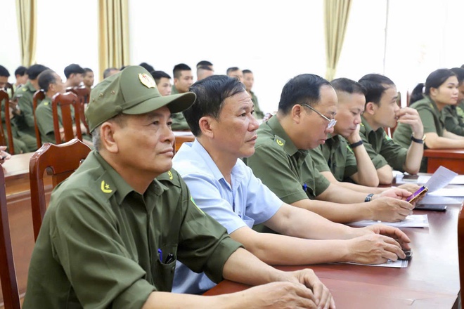 Xã Hồng Vân tập huấn công tác phòng cháy, chữa cháy cho lực lượng tham gia bảo vệ an ninh, trật tự ở cơ sở.- Ảnh 4.