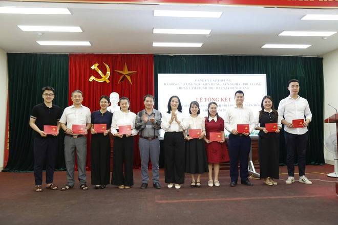 Bế giảng lớp bồi dưỡng lý luận chính trị dành cho đảng viên mới khóa I năm 2026- Ảnh 3.