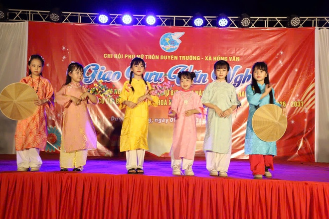 Chi hội phụ nữ Thôn Duyên Trường: giao lưu văn nghệ và tổ chức thi kéo co chào mừng Ngày Quốc tế Phụ nữ 8/3 và cuộc bầu cử đại biểu Quốc hội và Hội đồng nhân dân các cấp- Ảnh 8.