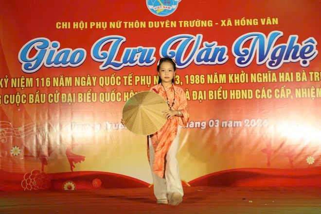 Chi hội phụ nữ Thôn Duyên Trường: giao lưu văn nghệ và tổ chức thi kéo co chào mừng Ngày Quốc tế Phụ nữ 8/3 và cuộc bầu cử đại biểu Quốc hội và Hội đồng nhân dân các cấp- Ảnh 9.