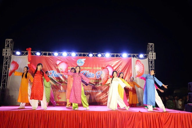 Chi hội phụ nữ Thôn Duyên Trường: giao lưu văn nghệ và tổ chức thi kéo co chào mừng Ngày Quốc tế Phụ nữ 8/3 và cuộc bầu cử đại biểu Quốc hội và Hội đồng nhân dân các cấp- Ảnh 7.