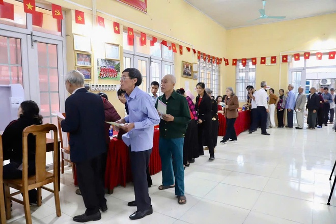 Ủy ban Bầu cử xã Hồng Vân công bố kết quả bầu cử đại biểu HĐND xã khóa mới, nhiệm kỳ 2026-2031- Ảnh 2.