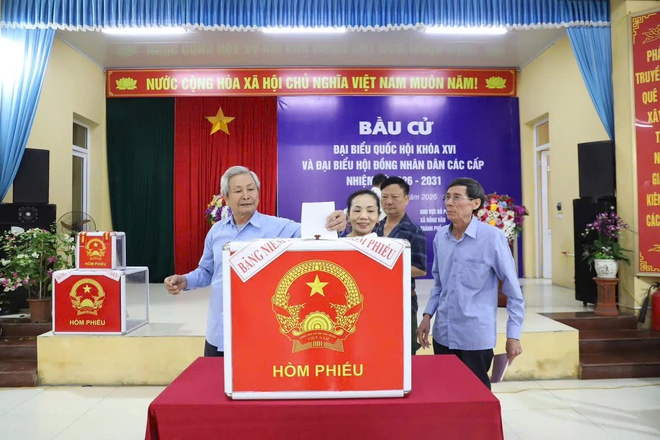 Ủy ban Bầu cử xã Hồng Vân công bố kết quả bầu cử đại biểu HĐND xã khóa mới, nhiệm kỳ 2026-2031- Ảnh 3.