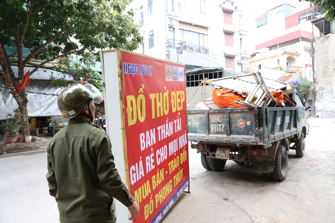 Phường Kiến Hưng tổ chức ra quân chống tái lấn chiếm lòng đường, vỉa hè đảm bảo trật tự đô thị- Ảnh 7.