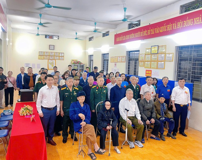 TRUNG GIÃ: CÔNG TÁC BẦU CỬ DIỄN RA NGHIÊM TÚC, ĐÚNG QUY ĐỊNH- Ảnh 1.