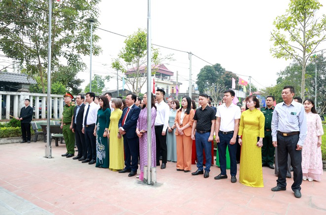 XÃ TRUNG GIÃ TỔ CHỨC LỄ DÂNG HƯƠNG KỶ NIỆM 93 NĂM THÀNH LẬP CHI BỘ TÂN YÊN VÀ 84 NĂM THÀNH LẬP CHI BỘ XUÂN BẢNG- Ảnh 3.