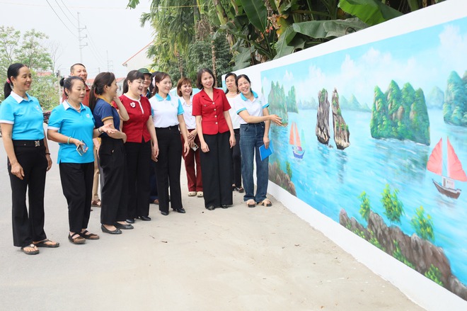 HỘI LIÊN HIỆP PHỤ NỮ XÃ CỔ ĐÔ KHÁNH THÀNH CÔNG TRÌNH ĐƯỜNG TRANH TƯỜNG BÍCH HỌA TẠI THÔN LA THƯỢNG- Ảnh 2.