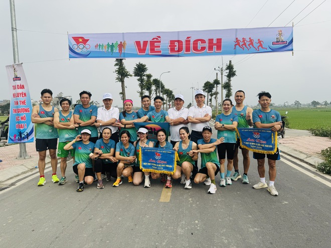 Xã Bình Minh bừng khí thế Ngày chạy Olympic và phát động Giải chạy Báo HàNộimới lần thứ 51 – Vì hòa bình năm 2026- Ảnh 10.