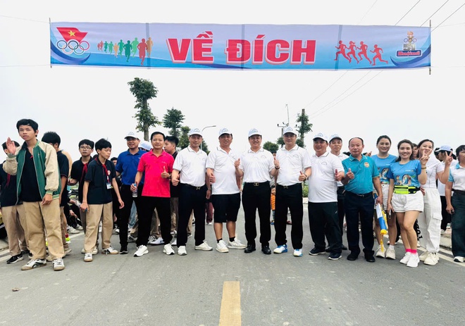 Xã Bình Minh bừng khí thế Ngày chạy Olympic và phát động Giải chạy Báo HàNộimới lần thứ 51 – Vì hòa bình năm 2026- Ảnh 8.