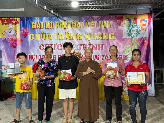 Ngọn lửa thiện lành từ mái chùa quê- Ảnh 1.