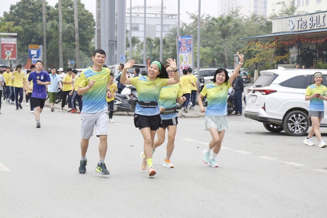 Phường Hà Đông phát động Ngày chạy Olympic vì sức khỏe toàn dân - Vì an ninh Tổ quốc năm 2026- Ảnh 5.