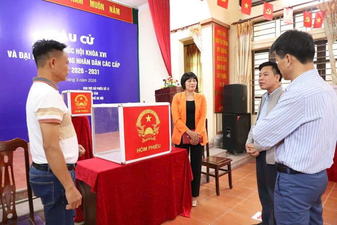 Những nỗ lực thầm lặng trong ngày bầu cử ở xã Hồng Vân, thành phố Hà Nội- Ảnh 2.
