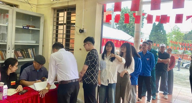 Những nỗ lực thầm lặng trong ngày bầu cử ở xã Hồng Vân, thành phố Hà Nội- Ảnh 5.