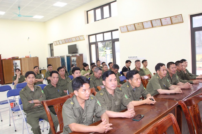 Công an xã Phú Nghĩa tổ chức tập huấn kỹ năng điều khiển, phân luồng giao thông cho lực lượng an ninh cơ sở- Ảnh 6.