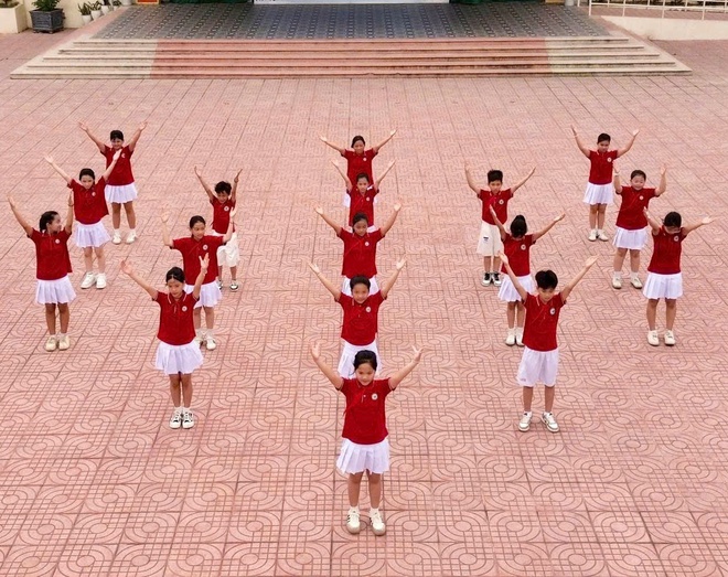 “Sân chơi đồng diễn sân trường” tại Trường Tiểu học Ninh Sở- Ảnh 2.