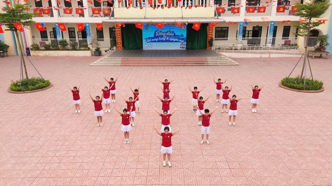 “Sân chơi đồng diễn sân trường” tại Trường Tiểu học Ninh Sở- Ảnh 3.